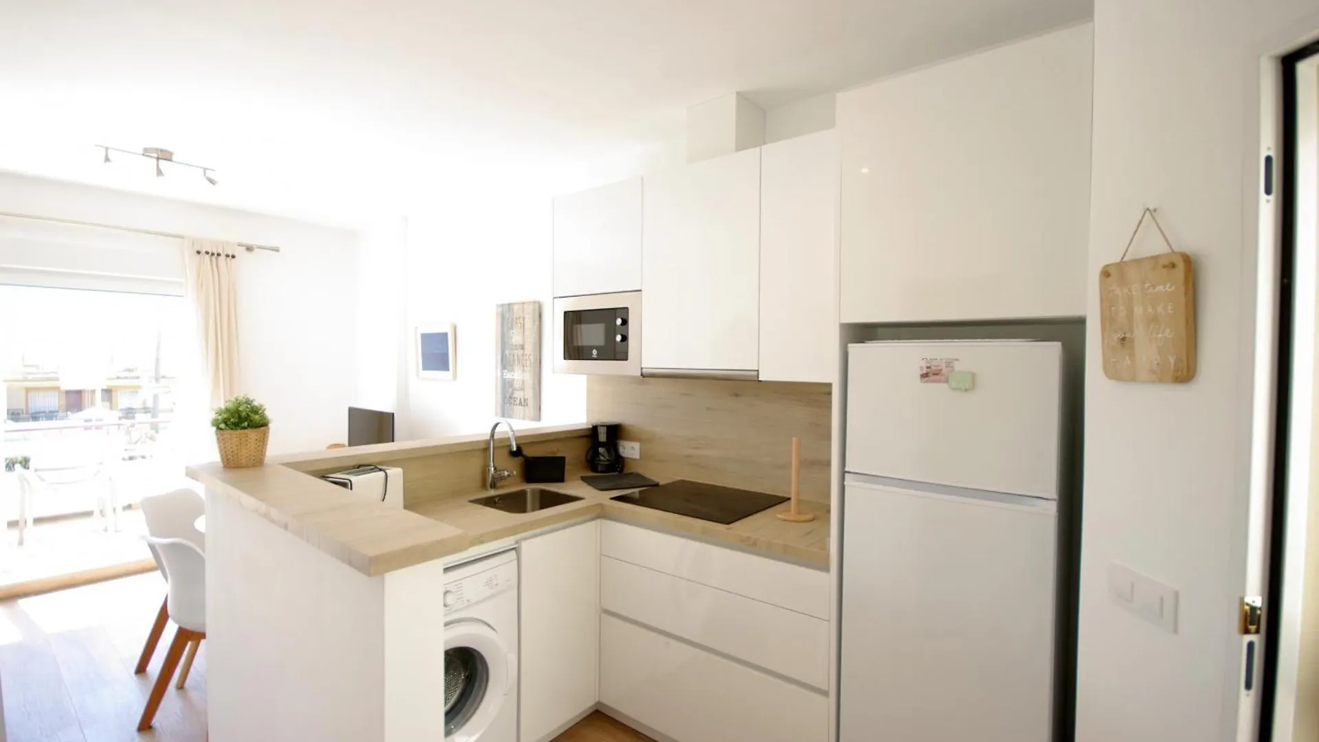 Livingtarifa Aloha Apartment Spain